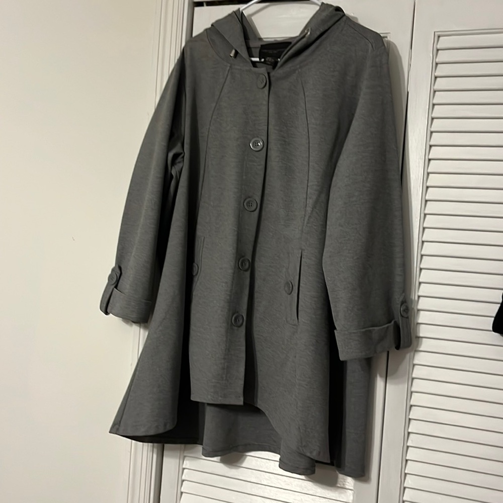 CHRISTIAN SIRIANO PEACOAT SIZE 1X. NEW WITHOUT TAG. BEAUTIFUL FOR ANY OCCASION